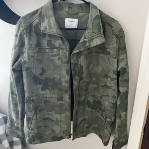 Old navy camo jacket size small never worn